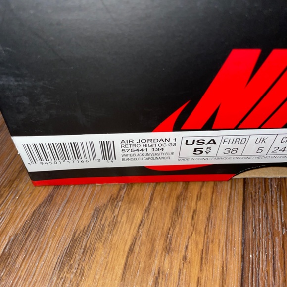 Air Jordan OG University Blue - Picture 2 of 7